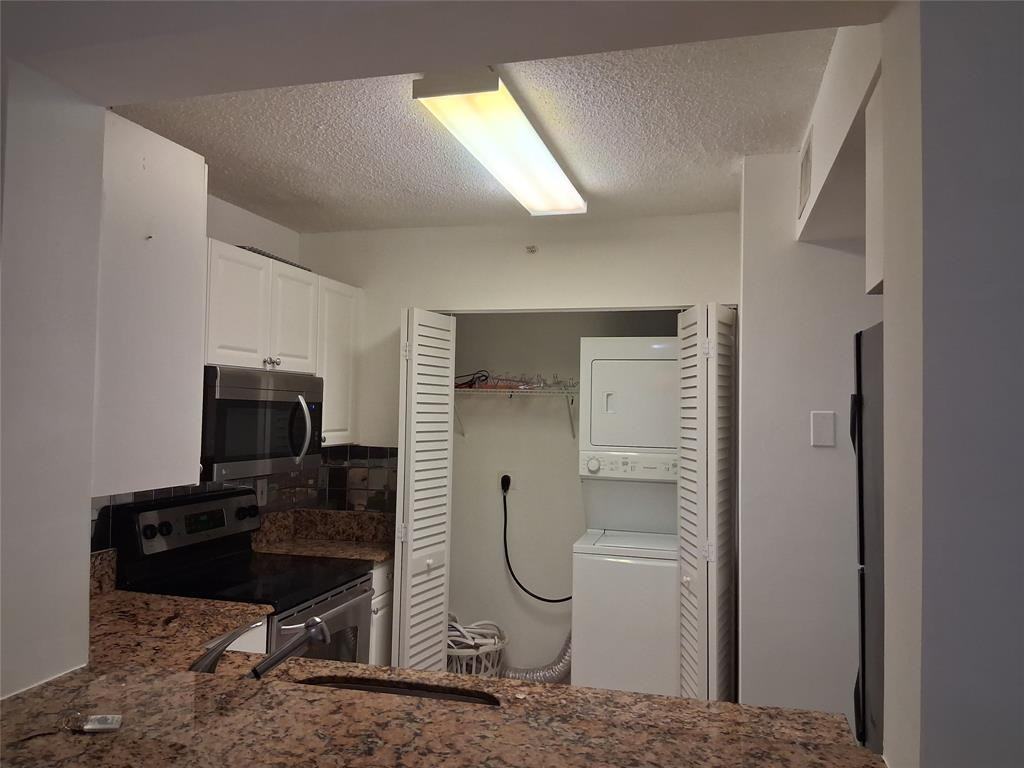 2731 Ocean Club Boulevard