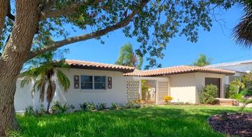 featured image of 560 Paula Avenue #560