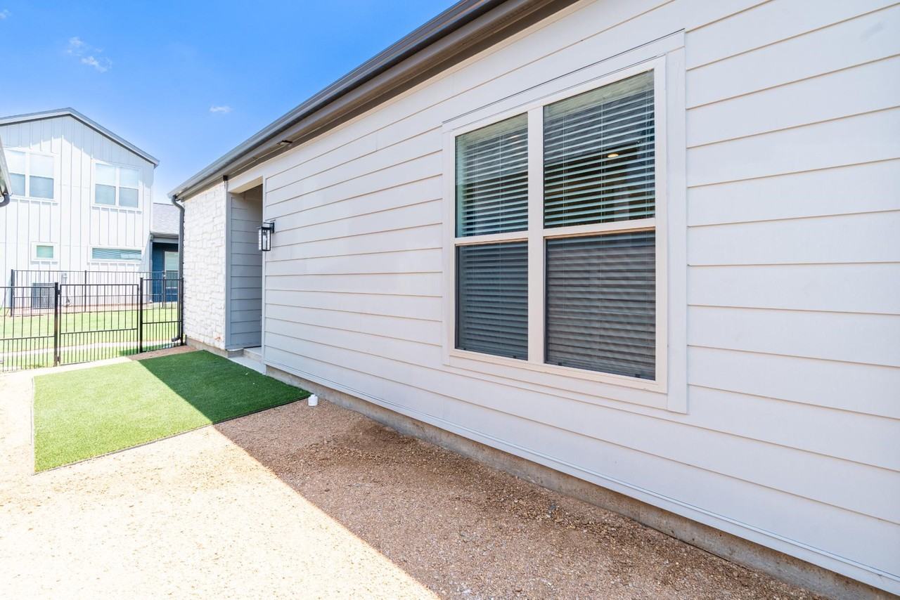 1434B Izzy Ln #1434 - Photo 7 of 31