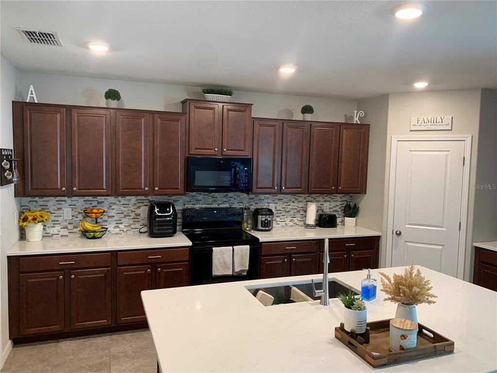 10460 Carloway Hills Dr #10460 - Photo 7 of 12