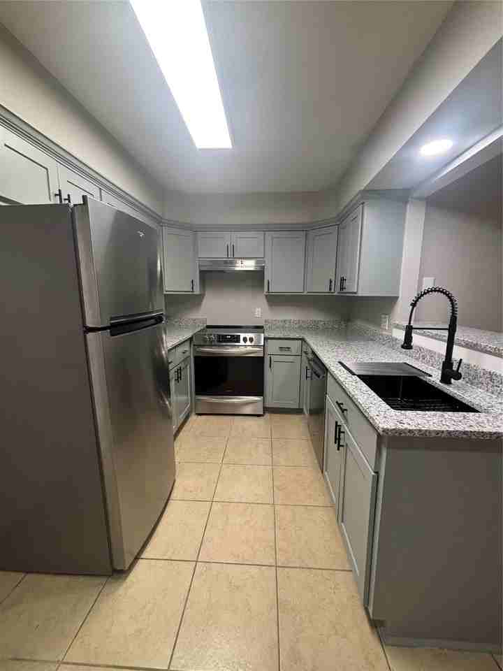 216 S Pruett St #216 - Photo 2 of 21