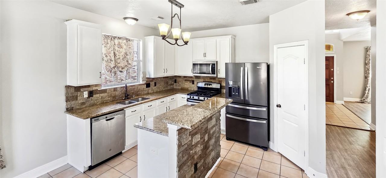 4519 Regal Dr #4519 - Photo 6 of 10