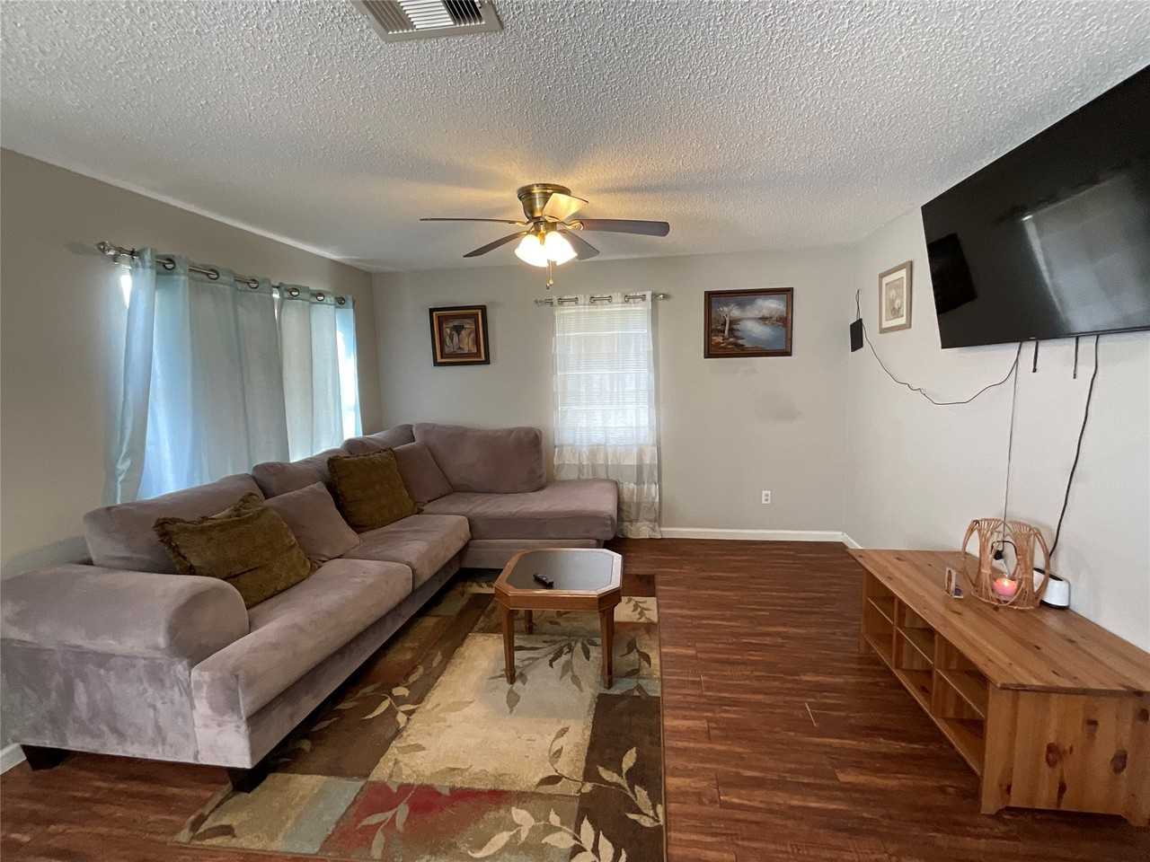 2515 Harris St #2515 - Photo 2 of 16