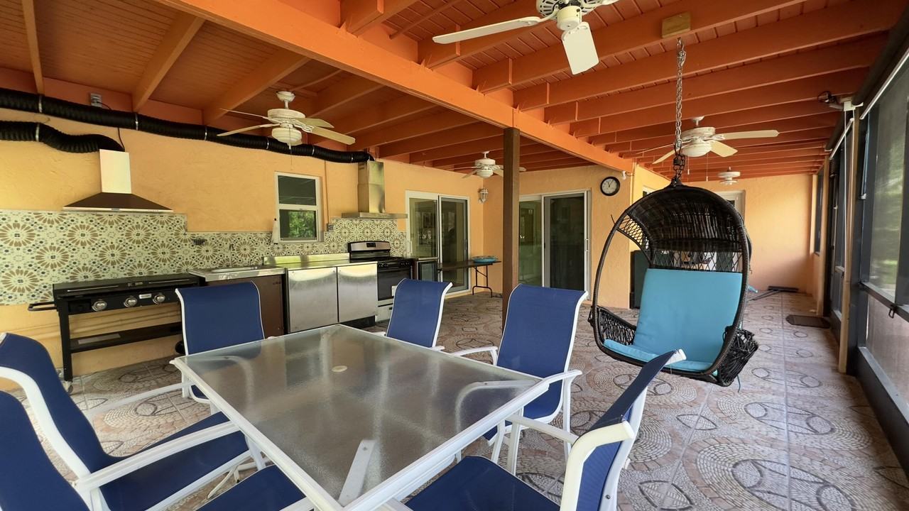 12157 Sycamore Ln #12157 - Photo 5 of 45