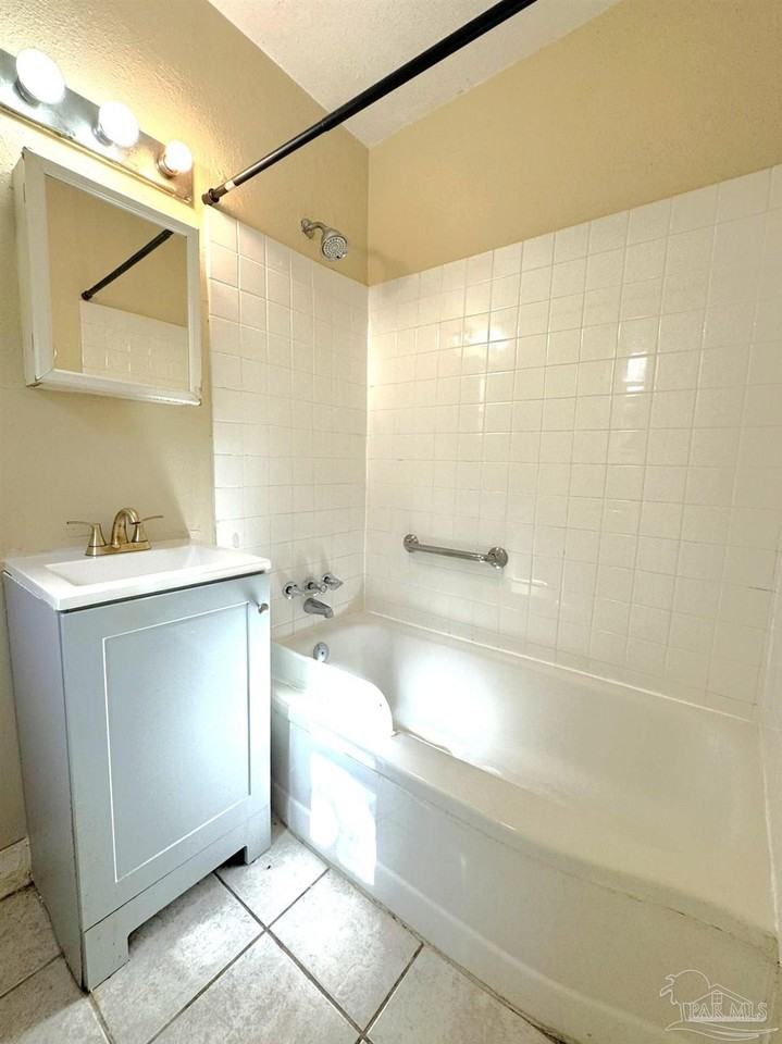 2 Ellis Drive #2B - Photo 6 of 6