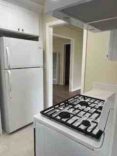 933 Rollins Road #933-4 - Photo 3 of 9