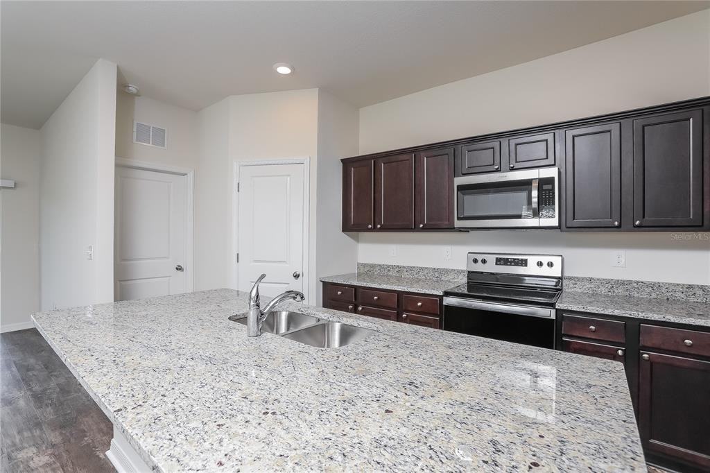 3008 Neverland Drive #3008 - Photo 6 of 16