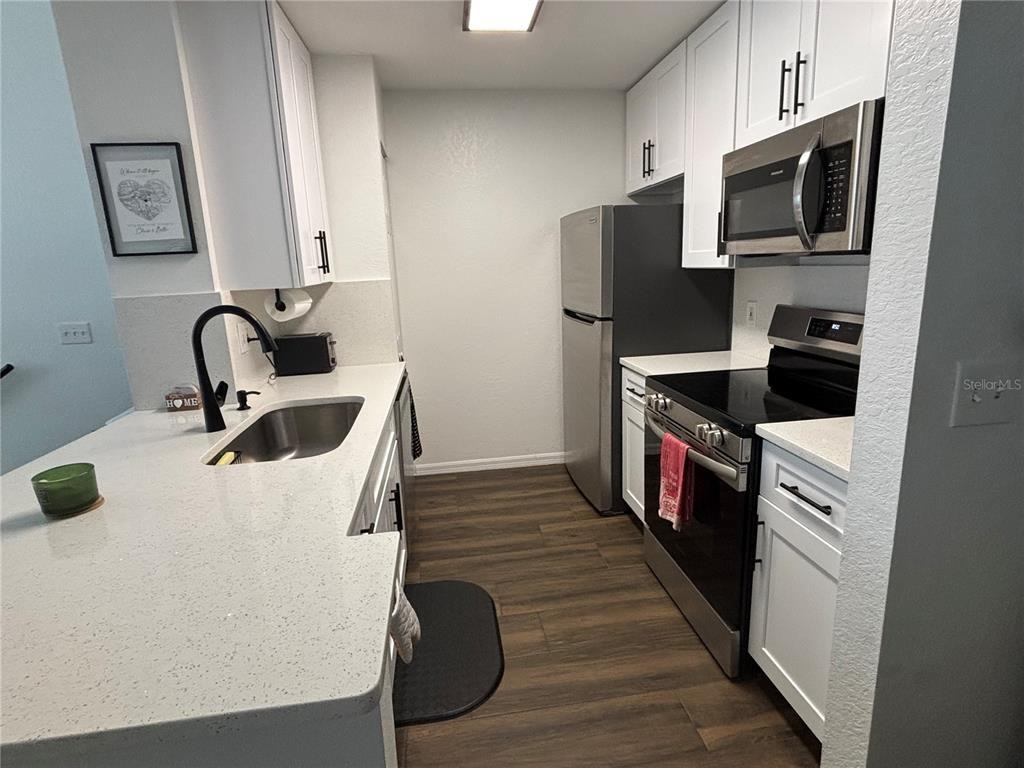 8809 Manor Loop #8809-202 - Photo 3 of 13