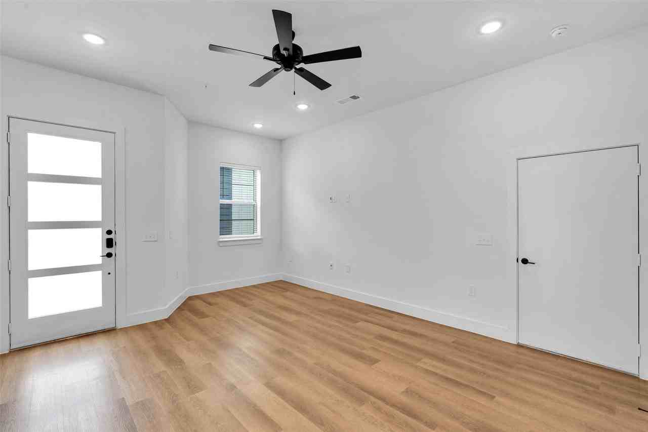 1350 Izzy Lane #1350 - Photo 3 of 31