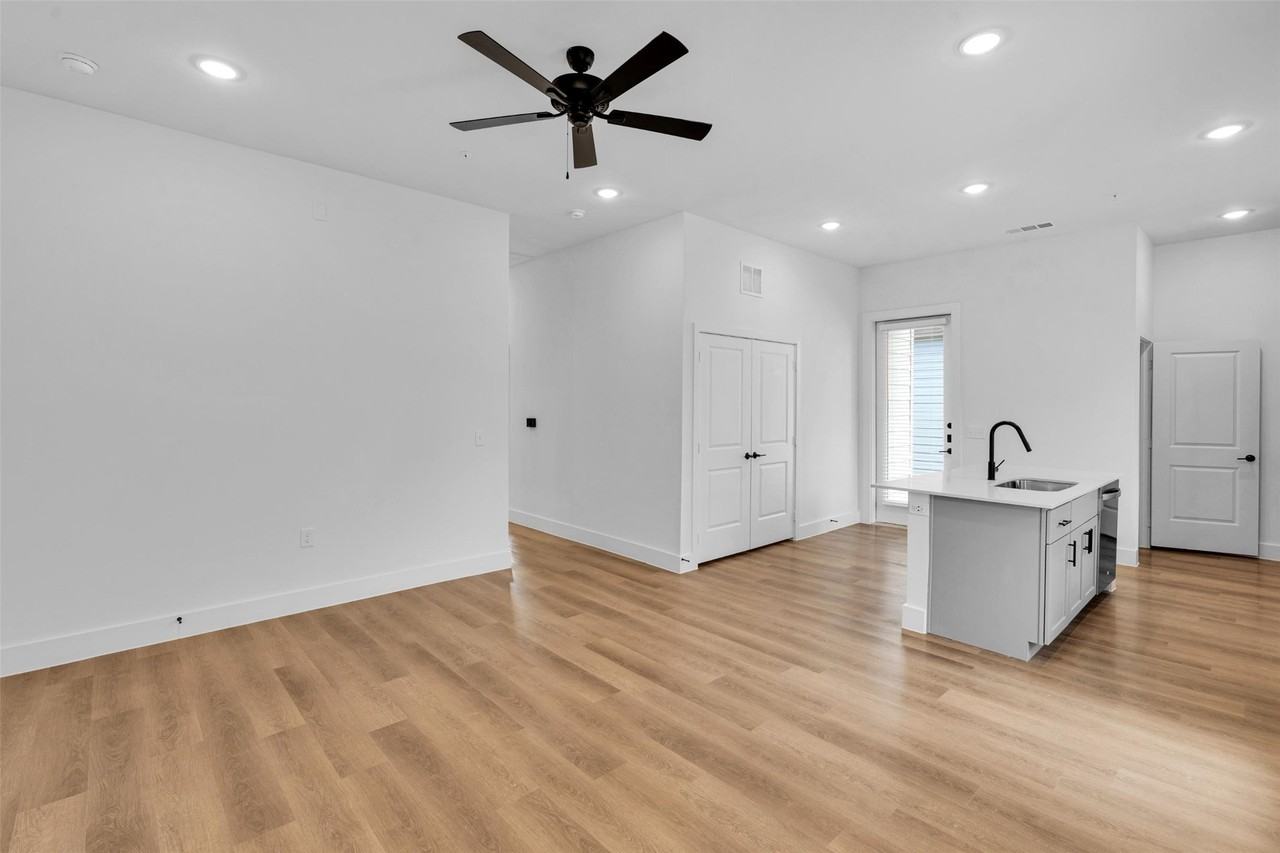 1350 Izzy Lane #1350 - Photo 7 of 31