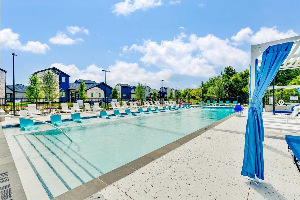 1428 Izzy Lane #1428 - Photo 4 of 41