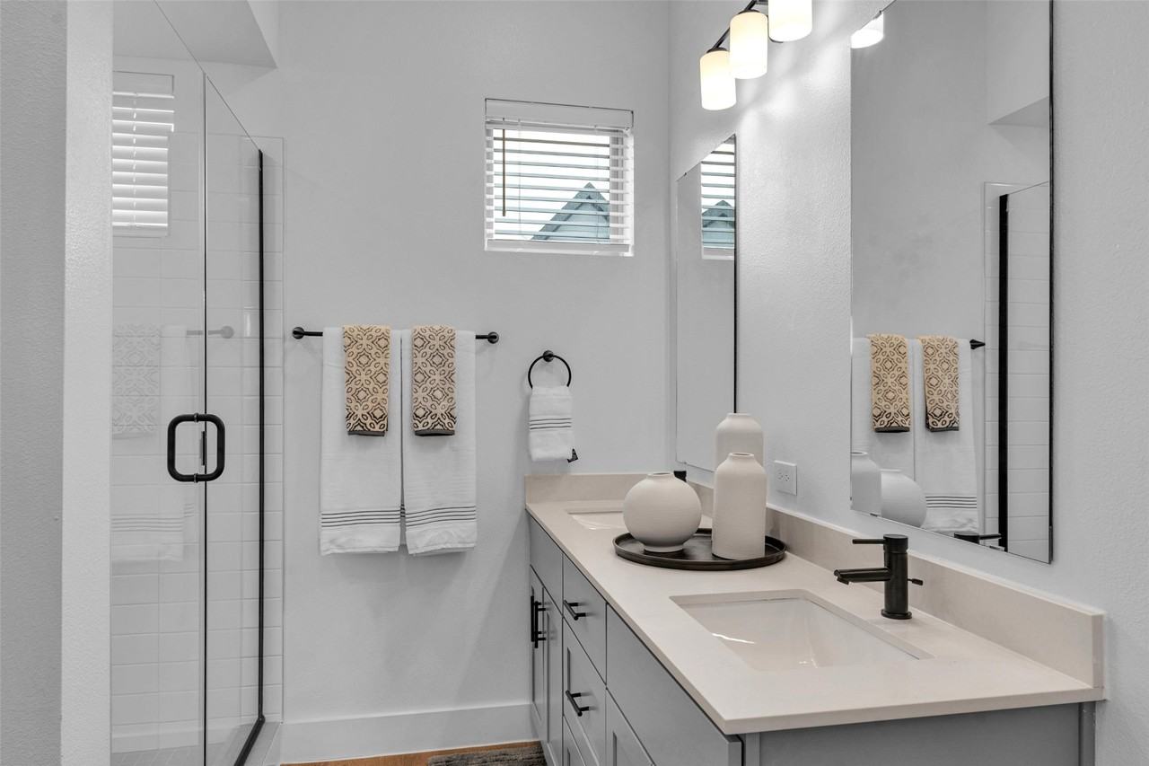 1412 Izzy Lane #1412 - Photo 4 of 41