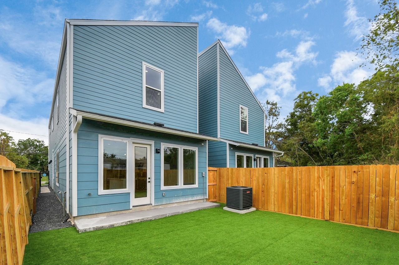 6817 Peerless Street #6817 - Photo 4 of 25