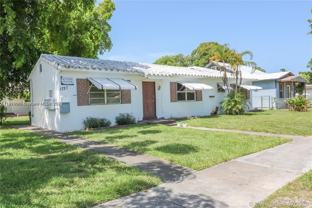 Hollywood Lakes - Photo 1 of 1