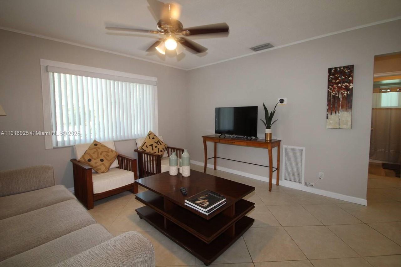 33020 Royal Poinciana #1818FRONT - Photo 2 of 11