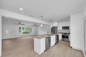 featured image of 907 Narcissus Avenue #907