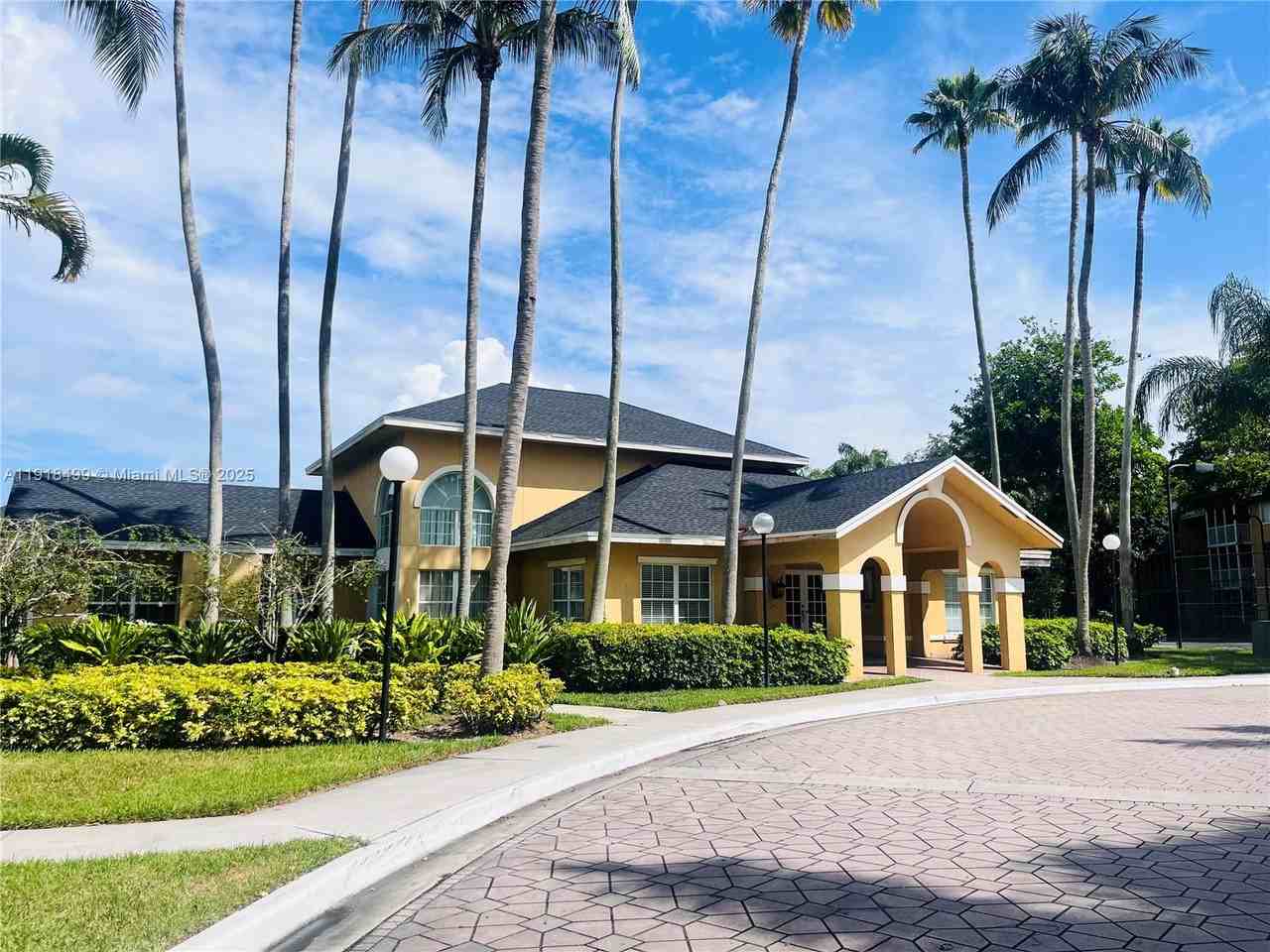 N Palm Aire Dr #4055H305 - Photo 5 of 5