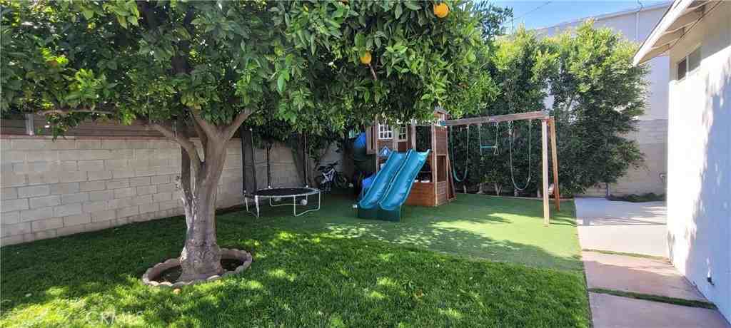 12619 Tiara Street #12619 - Photo 7 of 10