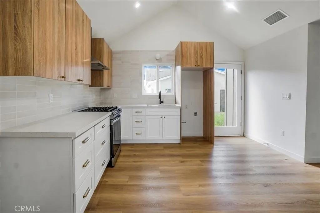869 East Howard Street #869 - Photo 3 of 13
