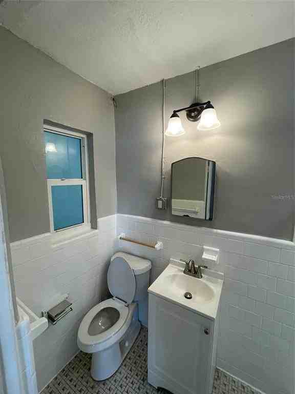 707 Rosery Rd Nw #707-3 - Photo 4 of 10