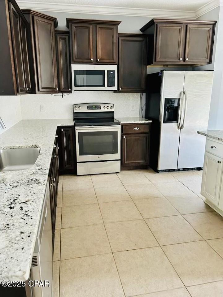 335 Madison Cir #335 - Photo 6 of 15