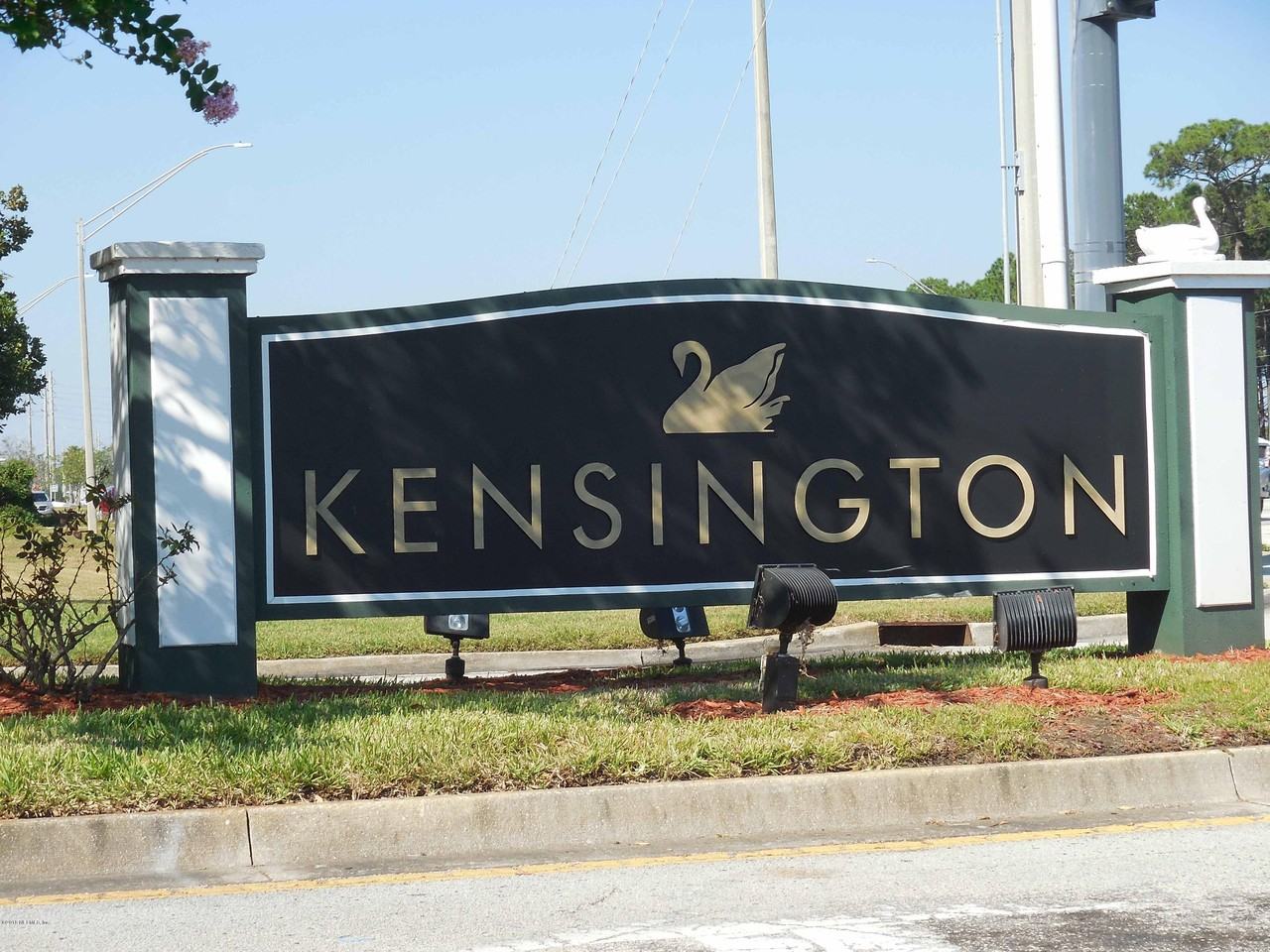 2024 Hovington Cir W #2024 - Photo 7 of 29