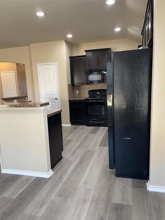 1117 Lake Grove Dr #1117 - Photo 2 of 20