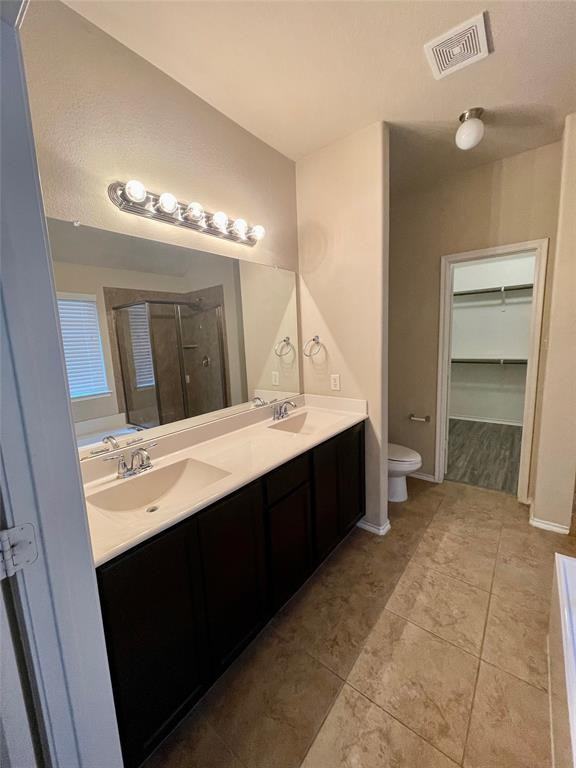 1117 Lake Grove Dr #1117 - Photo 3 of 20