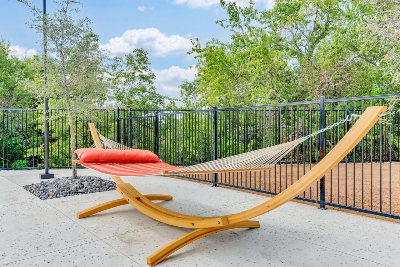 1424B Izzy Ln #1424 - Photo 4 of 31