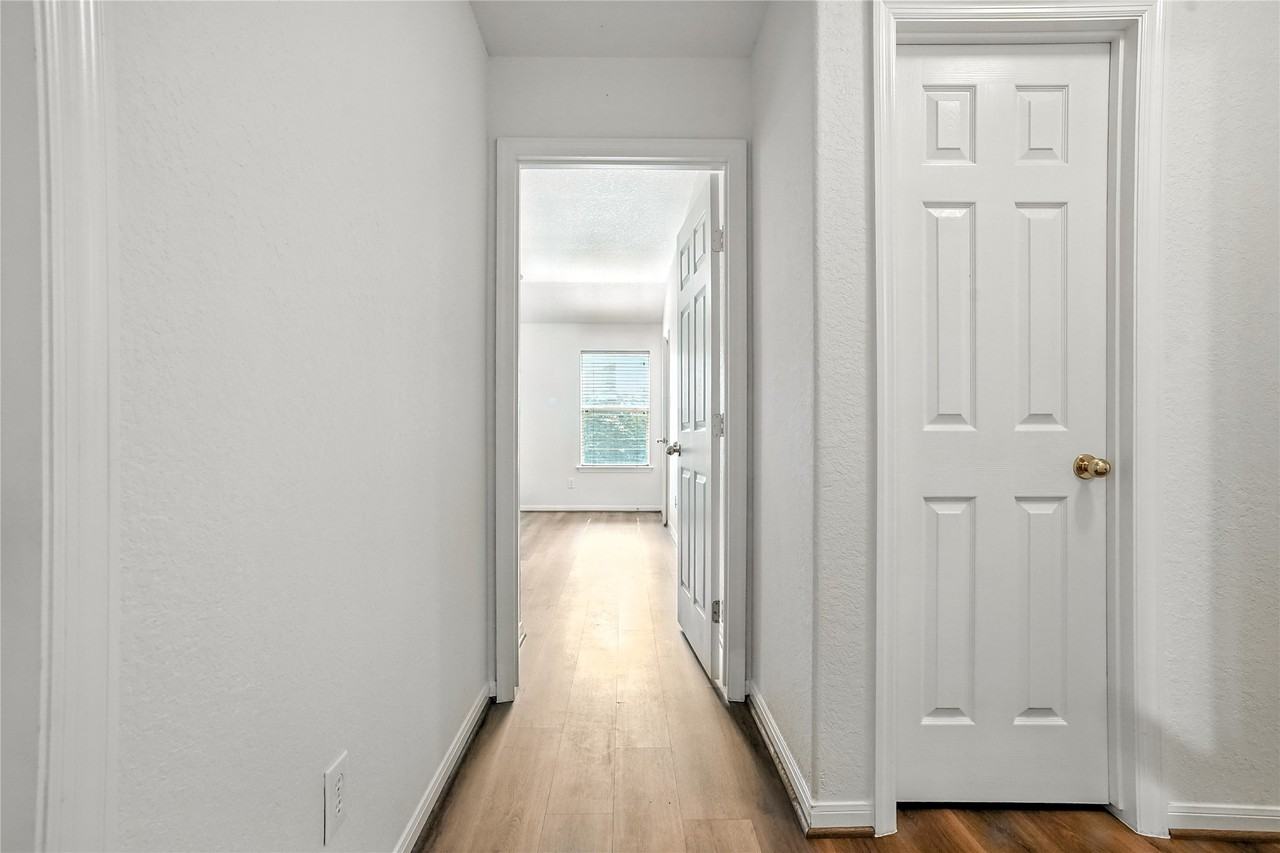 14602 Windwood Park Ln #14602 - Photo 5 of 31