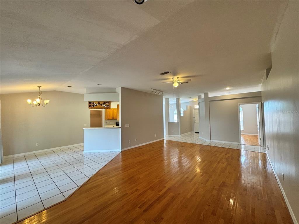 375 Sw Huntington Gln #375 - Photo 4 of 18