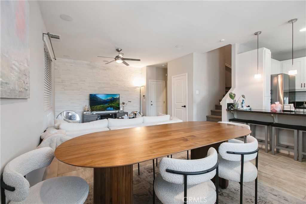 6546 Vineland Avenue #6546 - Photo 3 of 12