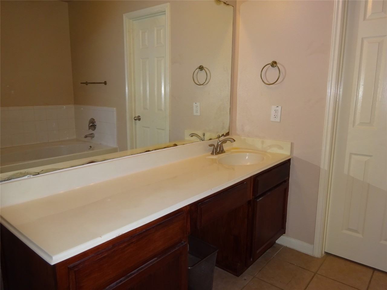 4918 Landward Ln #4918 - Photo 3 of 14