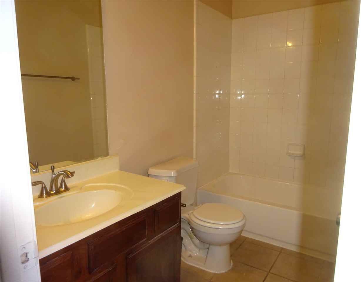 4918 Landward Ln #4918 - Photo 4 of 14