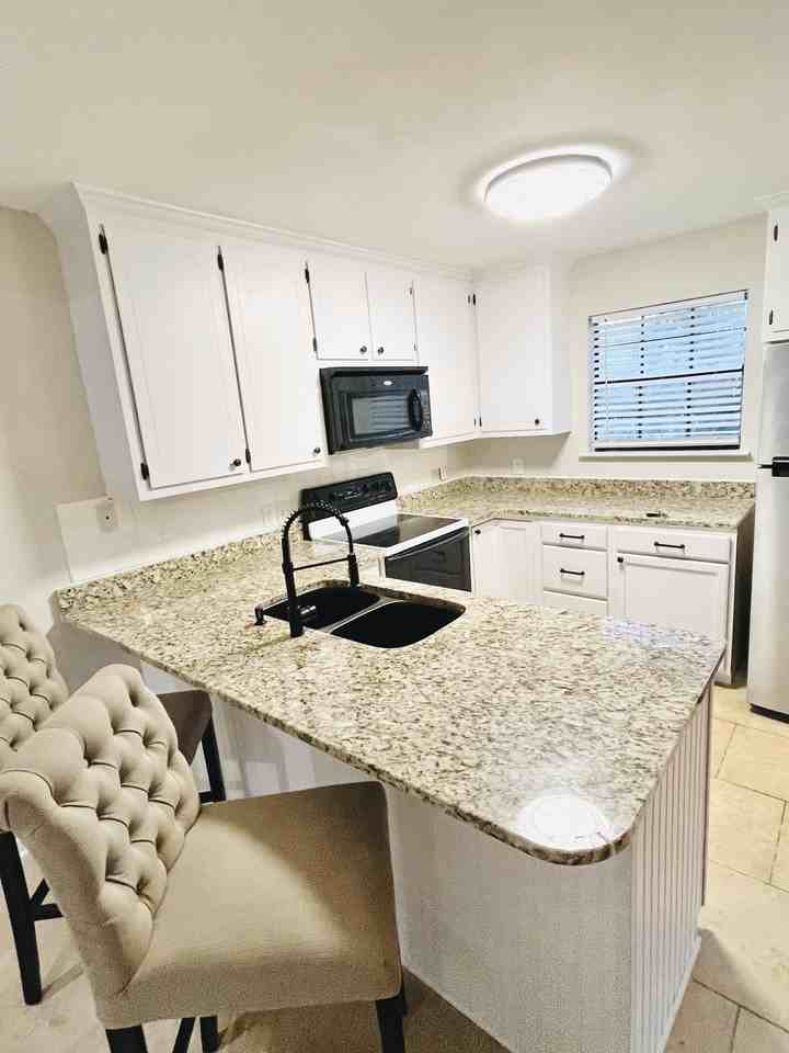 389 Clubhouse Drive #J1