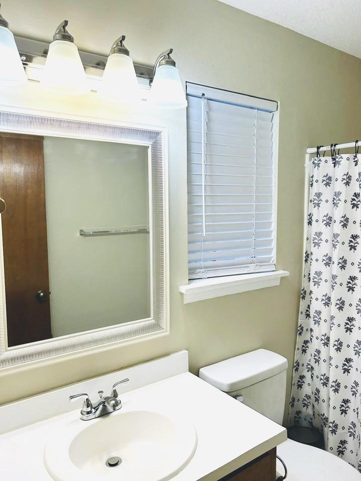 389 Clubhouse Dr #J1 - Photo 6 of 17