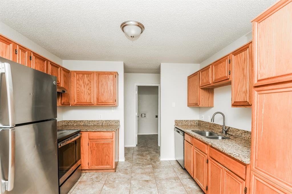 1359 Lincolnshire Way #1359 - Photo 2 of 16