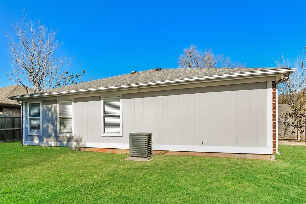 1359 Lincolnshire Way #1359 - Photo 3 of 16