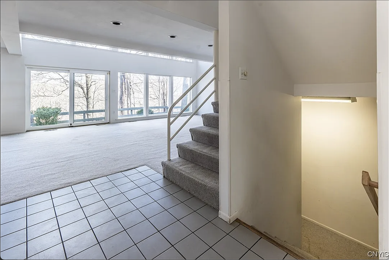 7520 Spectrum Way - Photo 7 of 46