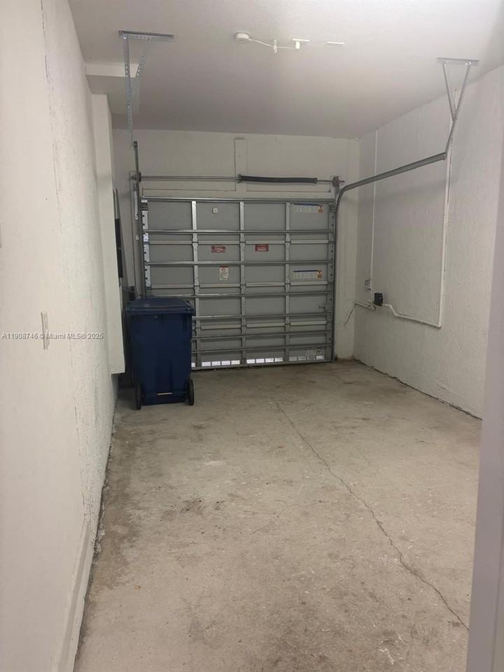 24601 Sw 119th Pl - Photo 5 of 21