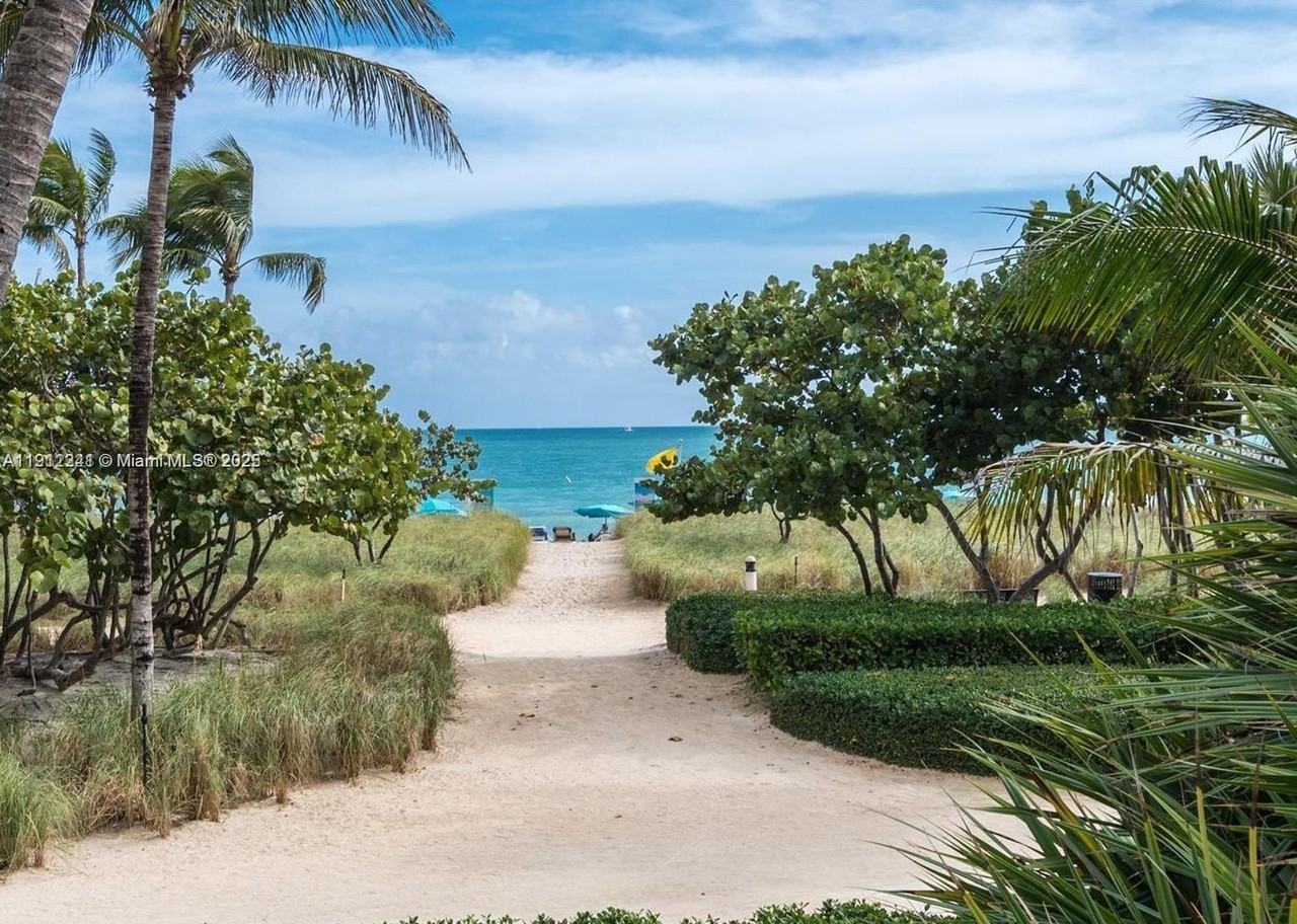 10185 Collins Ave #10185-1503 - Photo 4 of 21