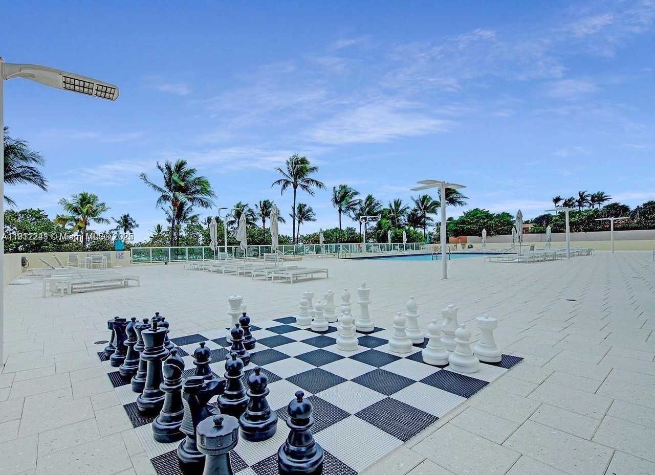 10185 Collins Ave #10185-1503 - Photo 5 of 21