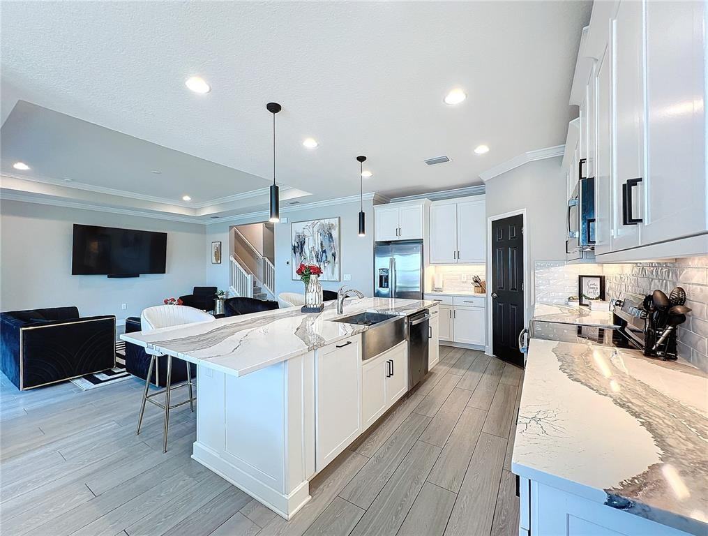 5559 Trevesta Pl #5559 - Photo 4 of 50