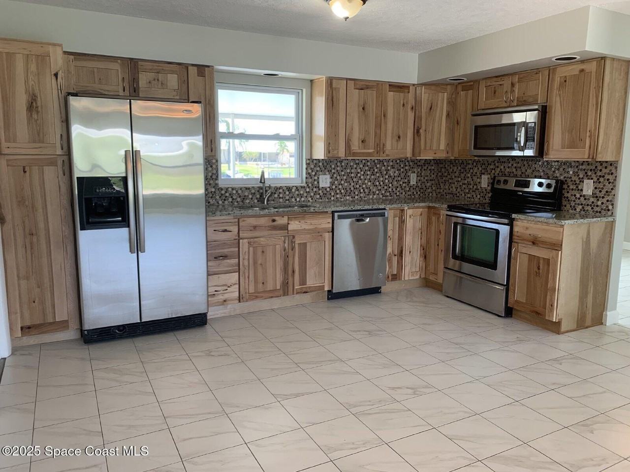 465 Sundoro Ct #465 - Photo 2 of 15