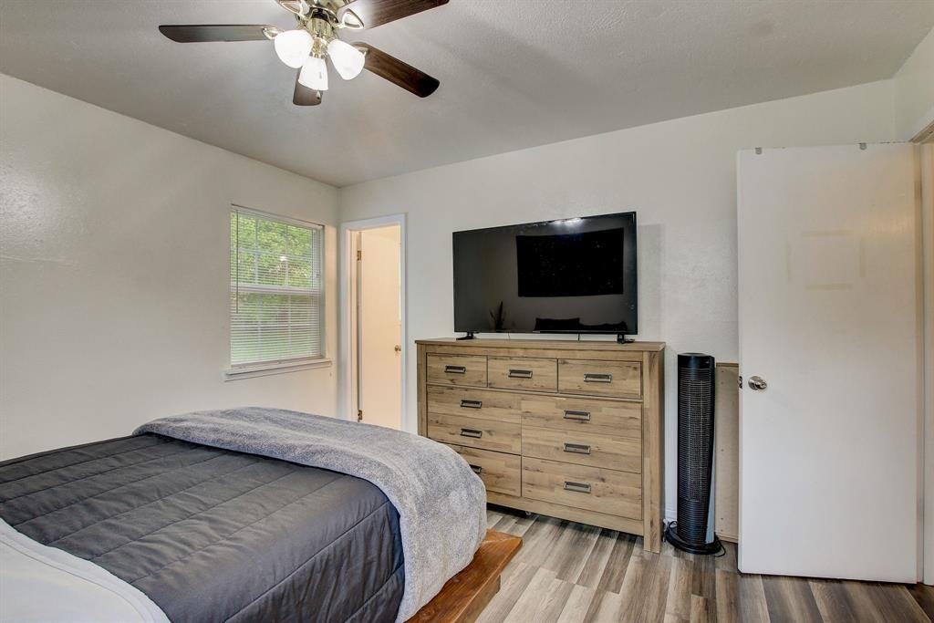 1208 S 19th St #1208 - Photo 2 of 23