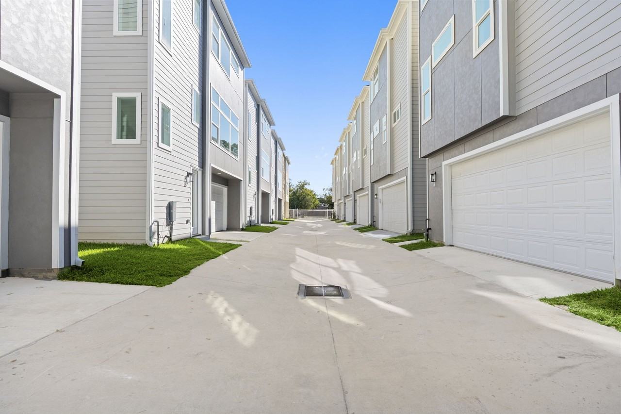 4013 Ward St #4013 - Photo 7 of 45