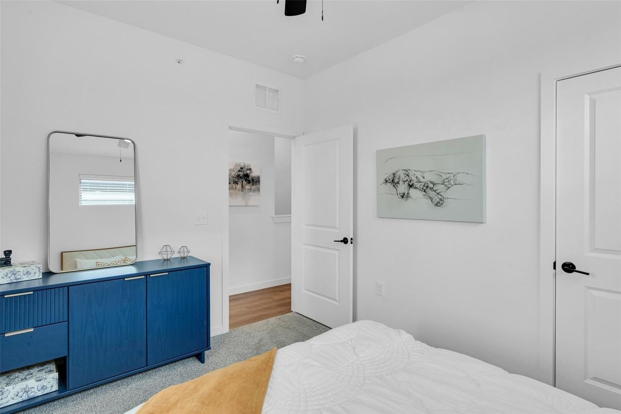 1893 Bernard St #1893 - Photo 3 of 41