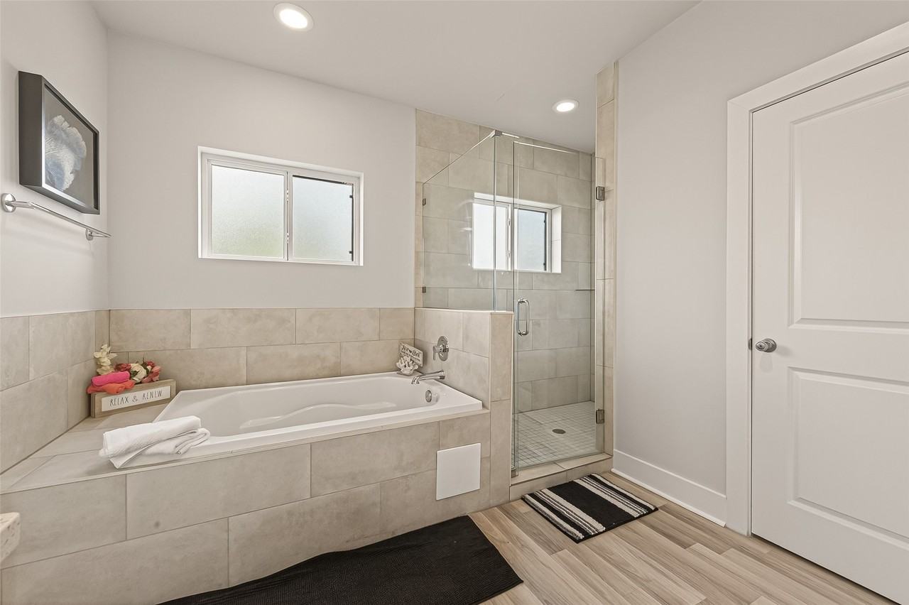 6744 Del Rio St #6744 - Photo 4 of 34