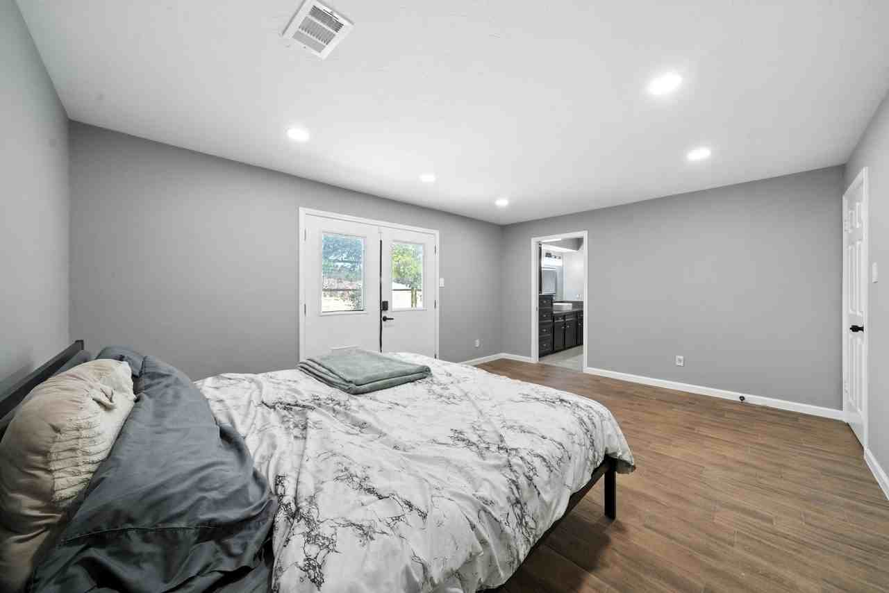 13310 Ravensway Dr #13310 - Photo 7 of 23