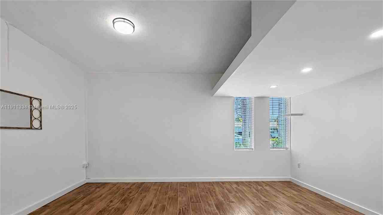 Palmetto Bay #7995-2 - Photo 2 of 18